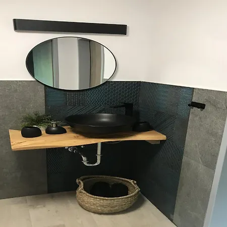 فيلة In With Fireplace تانفالد
